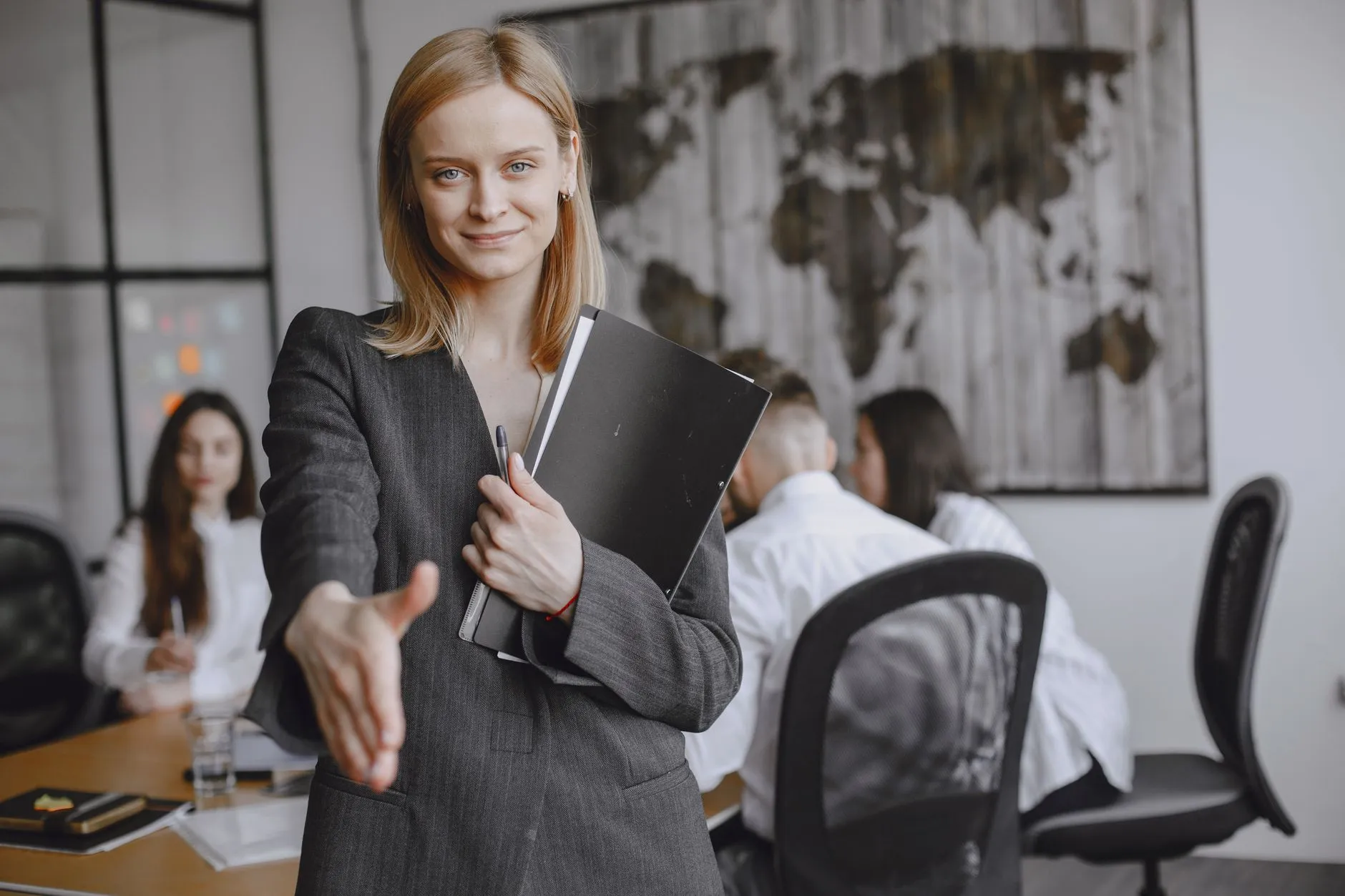 perfil linkedin exemplo avaliado por recrutador internacional